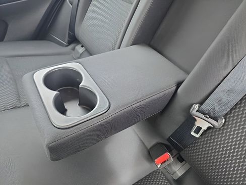 Used 2022 Nissan Rogue Sport S image 26