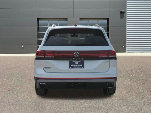 New 2026 Volkswagen Atlas Peak Edition AWD/4WD image 6