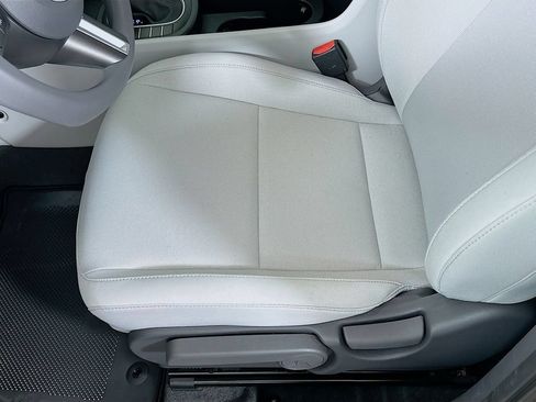 New 2026 Hyundai Kona SE FWD image 19