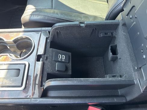 Used 2017 Lincoln Navigator L Reserve image 50