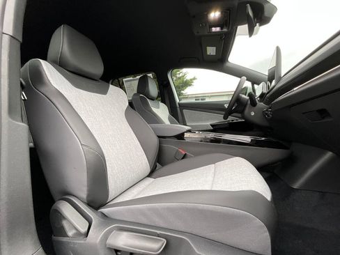 New 2026 Volkswagen ID.4 Pro image 13
