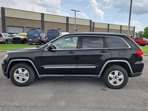 Used 2012 Jeep Grand Cherokee Laredo w/ Laredo E Group RWD image 4