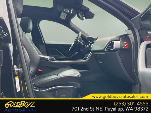 Used 2018 Jaguar F-PACE Premium image 26