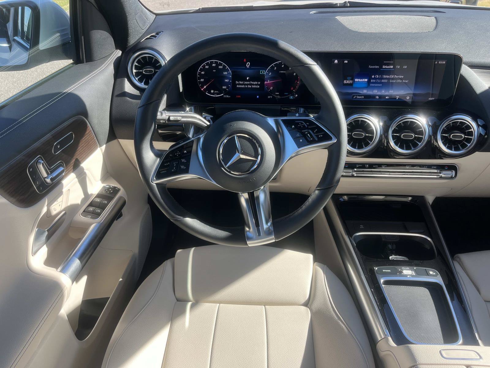 Used 2026 Mercedes-Benz GLA 250 4MATIC image 14
