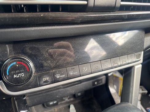 Used 2021 Kia Seltos SX w/ SX Sunroof Package image 13