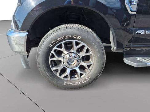 Used 2020 Ford F350 Lariat w/ Lariat Value Package AWD/4WD image 10