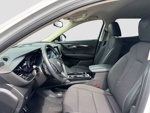 Used 2023 Buick Envision Preferred w/ Sport Touring Package FWD image 10