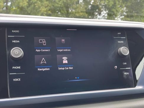 Used 2022 Volkswagen Taos SE FWD image 18