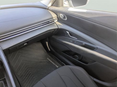 Certified 2024 Hyundai Elantra SEL FWD image 14