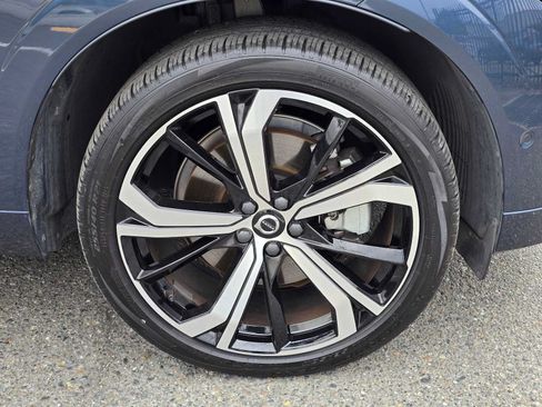 Certified 2023 Volvo XC60 T8 Ultimate w/ Climate Package AWD/4WD image 9