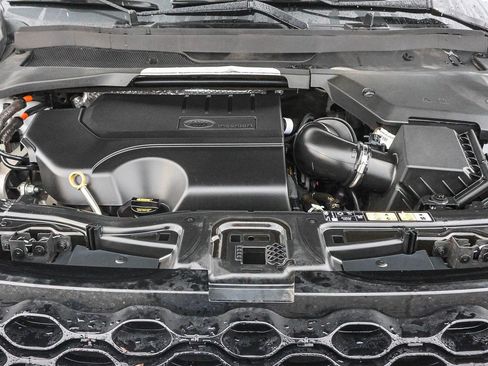 Used 2025 Land Rover Discovery Sport S image 37