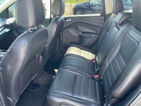 Used 2017 Ford Escape Titanium w/ Equipment Group 301A AWD/4WD image 18