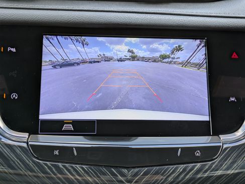 Certified 2024 Cadillac XT6 Premium Luxury w/ LPO, Floor Liner Package AWD/4WD image 28