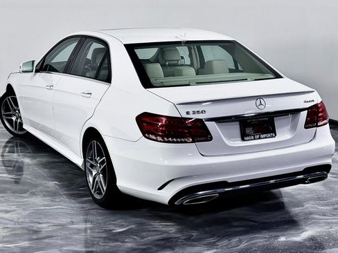 Used 2016 Mercedes-Benz E 350 4MATIC Sedan w/ Premium Package image 12