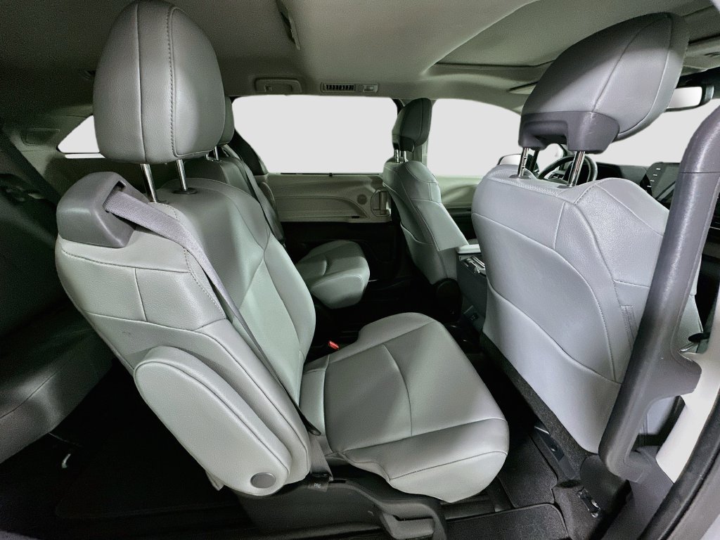 Certified 2022 Toyota Sienna XLE w/ XLE Plus Package AWD/4WD image 28