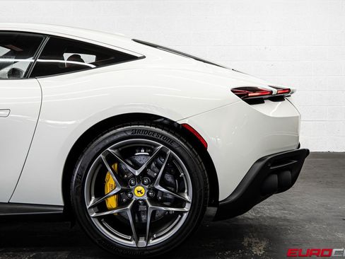 Used 2023 Ferrari Roma image 14