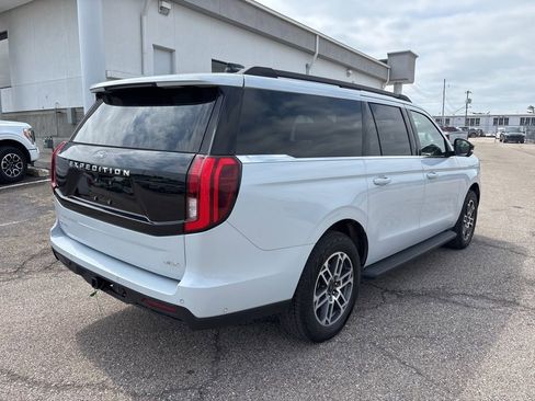 Used 2025 Ford Expedition Max Active AWD/4WD image 7