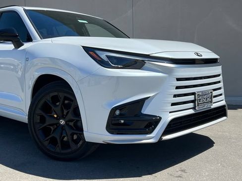 New 2026 Lexus TX 350 AWD image 2