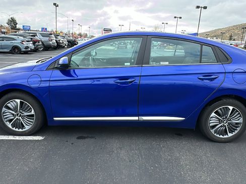 Used 2021 Hyundai Ioniq SE image 6