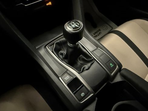 Used 2018 Honda Civic Sport image 14