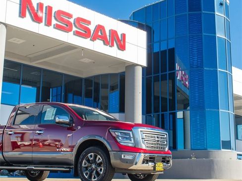 New 2025 Nissan Kicks SR w/ SR Premium Package image 9