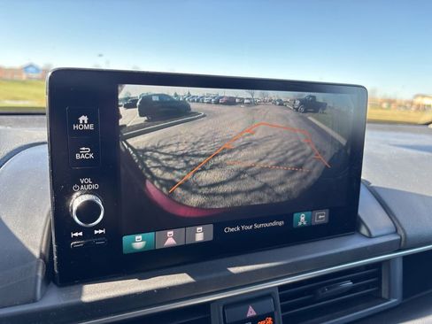 Used 2025 Honda Pilot EX-L image 24