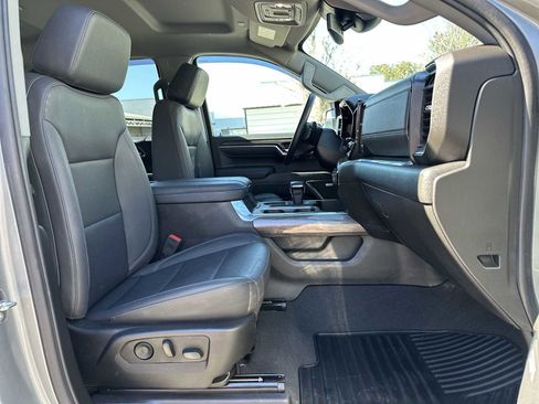 Used 2024 Chevrolet Silverado 1500 LTZ w/ LTZ Convenience Package II AWD/4WD image 19