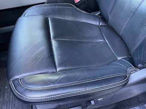 Used 2018 Ford F150 Lariat w/ Equipment Group 502A Luxury AWD/4WD image 25