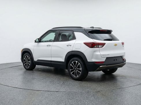 Used 2025 Chevrolet TrailBlazer LT image 6