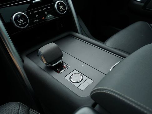 Used 2023 Land Rover Discovery S R-Dynamic AWD/4WD image 38