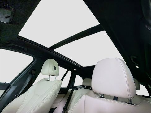 Used 2019 BMW X3 xDrive30i w/ Premium Package image 15