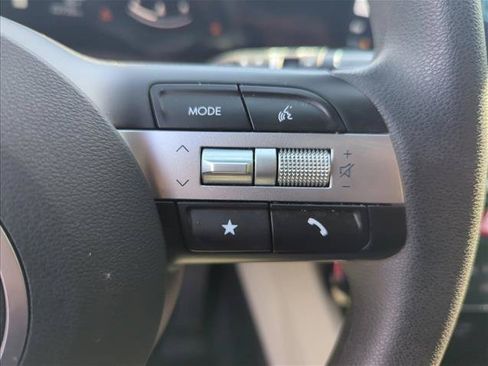 Used 2025 Hyundai Tucson SEL FWD image 15