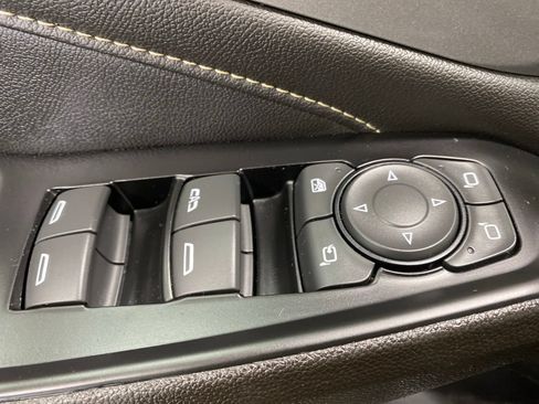 Used 2023 Chevrolet Traverse LT w/ LT Premium Package AWD/4WD image 35