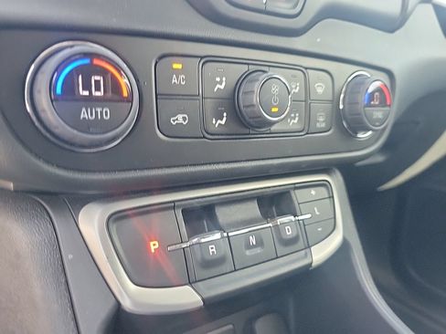 Used 2023 GMC Terrain SLT w/ LPO, Floor Liner Package FWD image 29