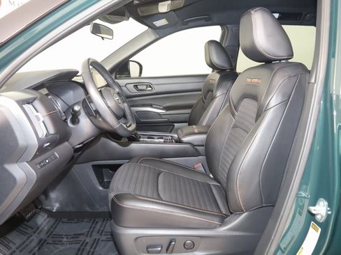 Used 2023 Nissan Pathfinder Rock Creek image 10