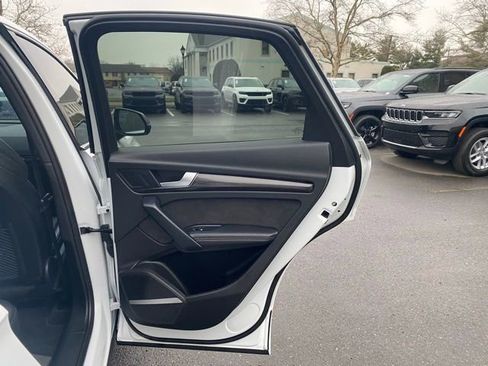 Used 2023 Audi SQ5 Prestige image 29