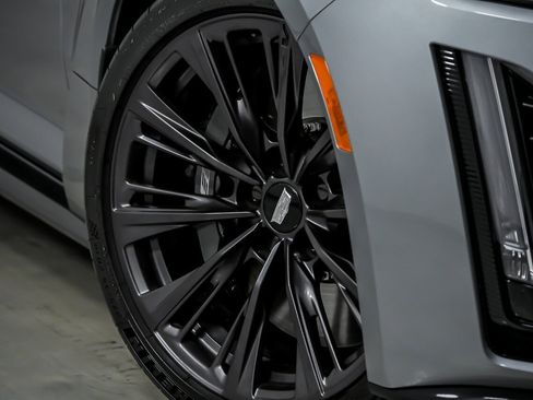 Used 2024 Cadillac CT5 V Blackwing w/ Driver Assist Package image 4