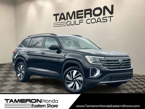 Used 2025 Volkswagen Atlas SE image 1