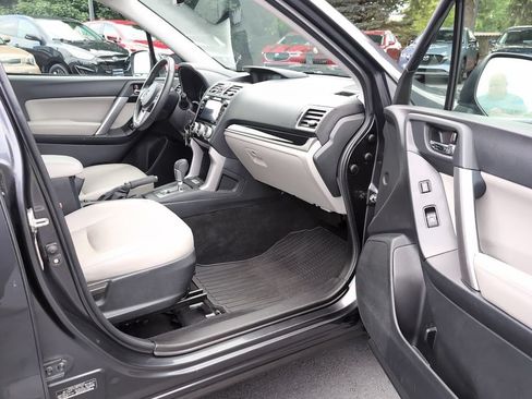 Used 2018 Subaru Forester 2.5i Limited AWD/4WD image 6