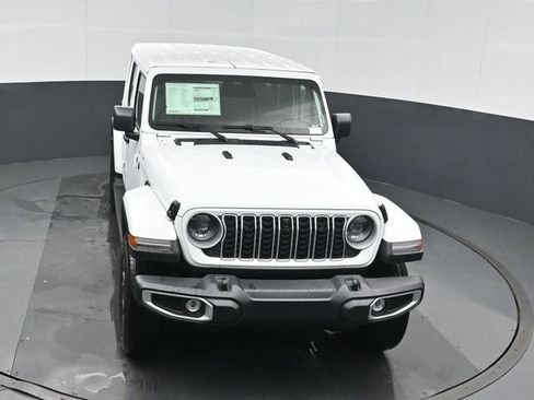 New 2026 Jeep Wrangler Sahara AWD/4WD image 35