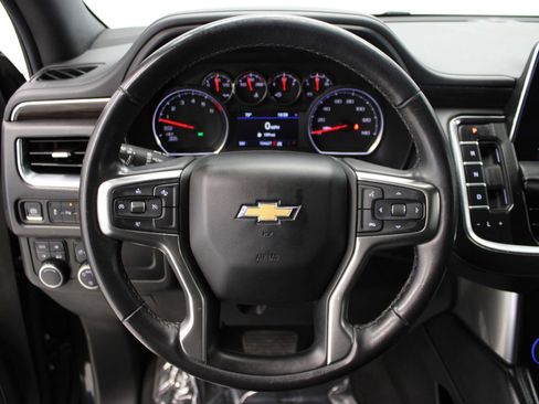 Used 2021 Chevrolet Suburban LT image 24