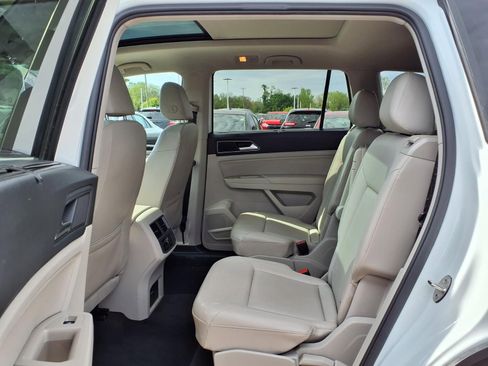 Used 2018 Volkswagen Atlas SEL AWD/4WD image 12