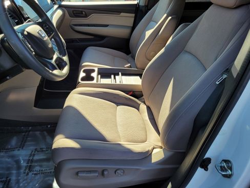 Used 2019 Honda Odyssey EX image 24