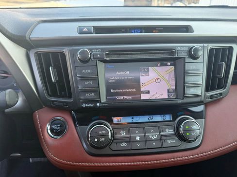 Used 2014 Toyota RAV4 Limited image 21