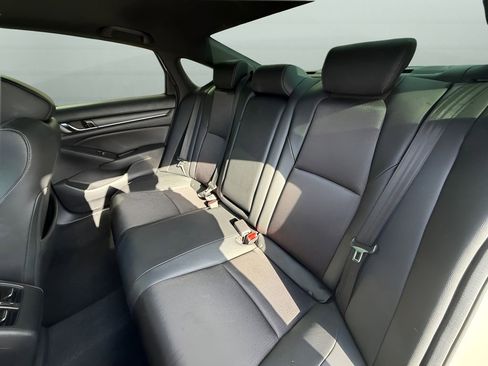 Used 2019 Honda Accord Sport image 16