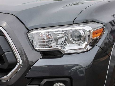 Certified 2022 Toyota Tacoma SR5 RWD image 19