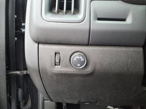 Used 2021 Chevrolet Colorado LT w/ Fleet Safety Package image 31