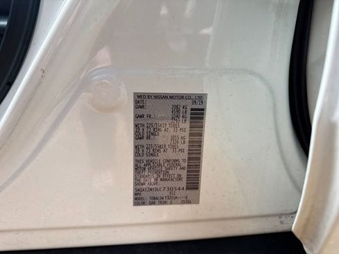 Used 2020 Nissan Rogue SL w/ Premium Package image 18