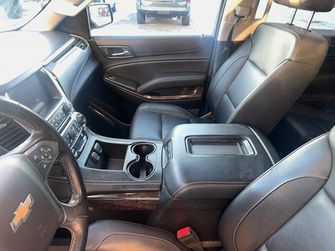 Used 2019 Chevrolet Suburban LT w/ LT Midnight Edition image 17