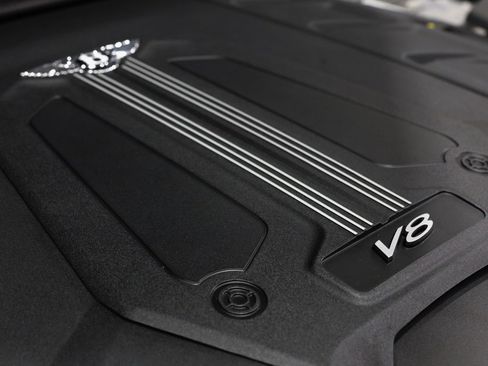 Used 2022 Bentley Bentayga image 19